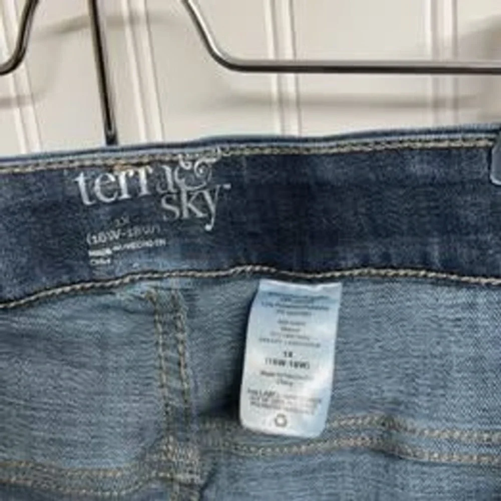 Terra & Sky Womens 1X 16W-18W Medium Wash Pull On Denim Jeggings Slim Fit